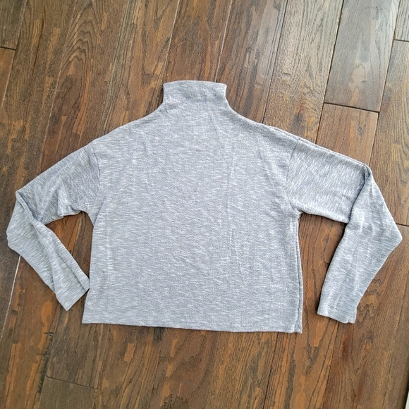 Heather Grey turtleneck - Picture 1 of 3